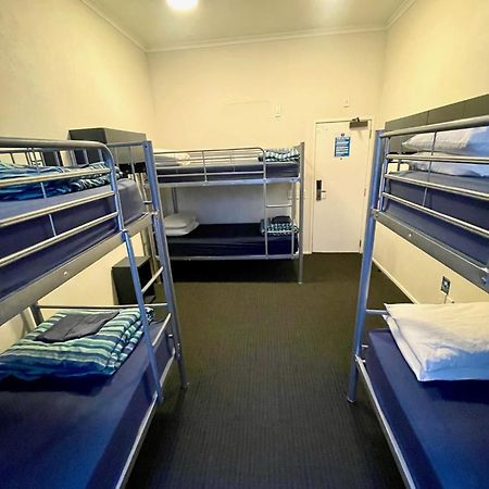 Nomads Capital Backpackers - Wellington (Adults Only) Hostel Екстериор снимка